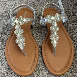 SILVER JEWELED CASUAL / BEACH WEDDING SANDALS
